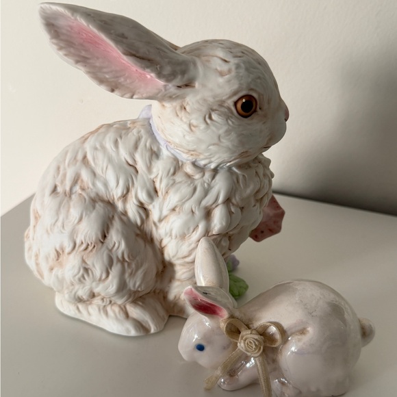 Charming White Rabbit Figurine Set - Picture 5 of 5